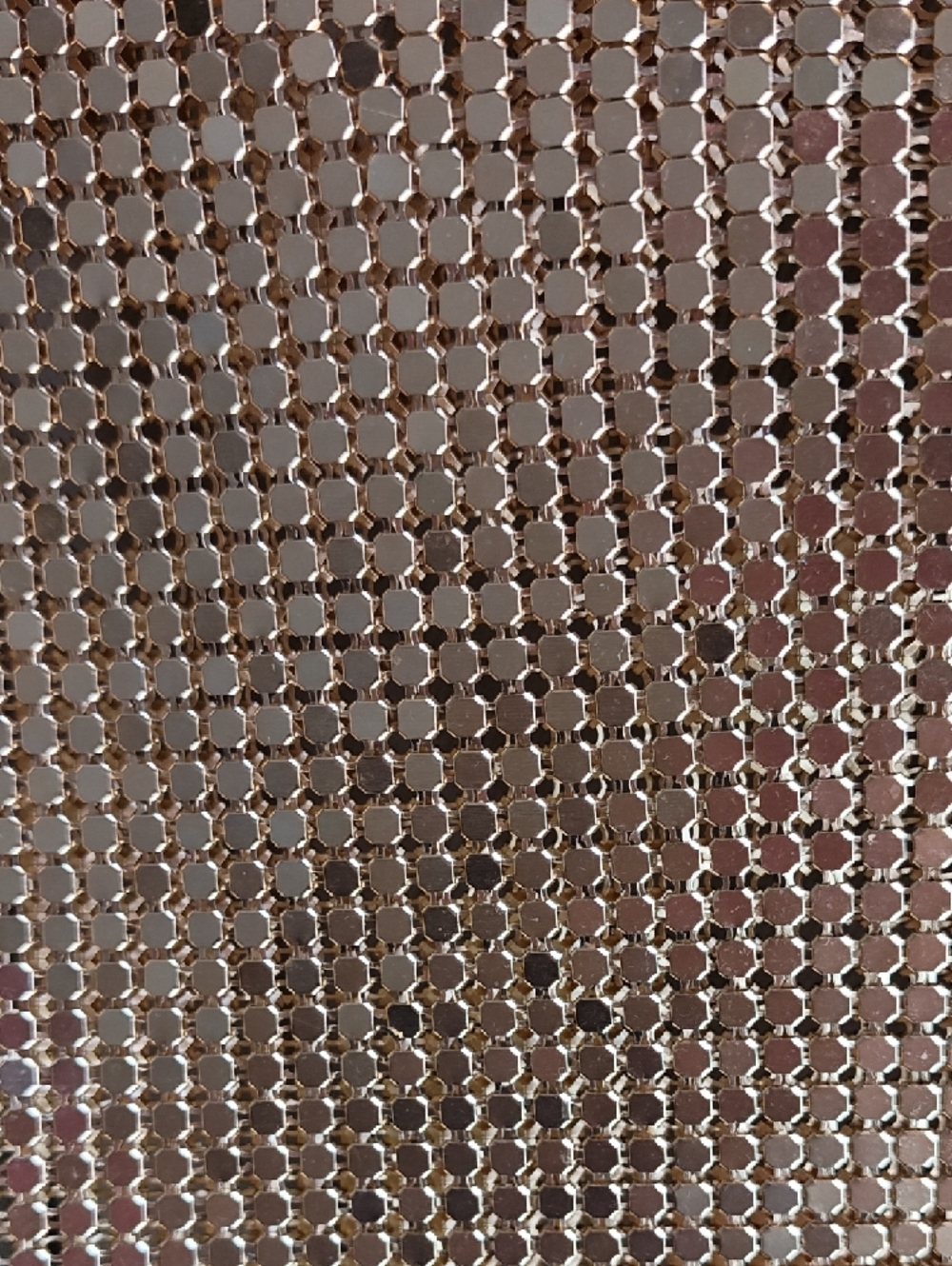 Gold Chain-mail Sleeveless Top Women - Picture 4 of 4